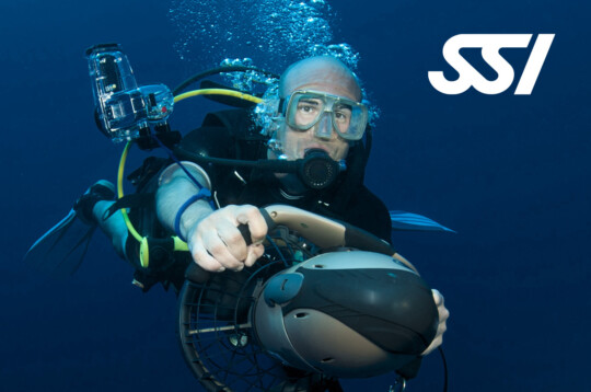 Underwater scooter or diver propulsion vehicle (DPV) diving